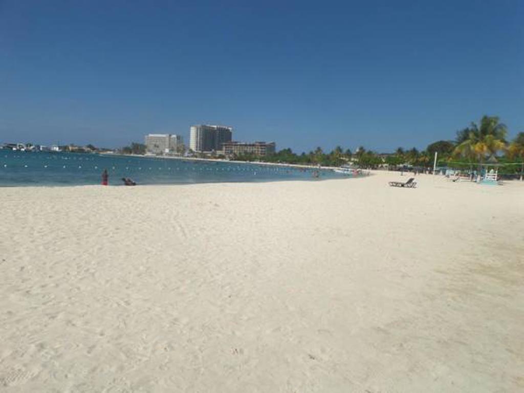 Turtle Beach Towers Apt 22 C - Ocho Rios Kültér fotó